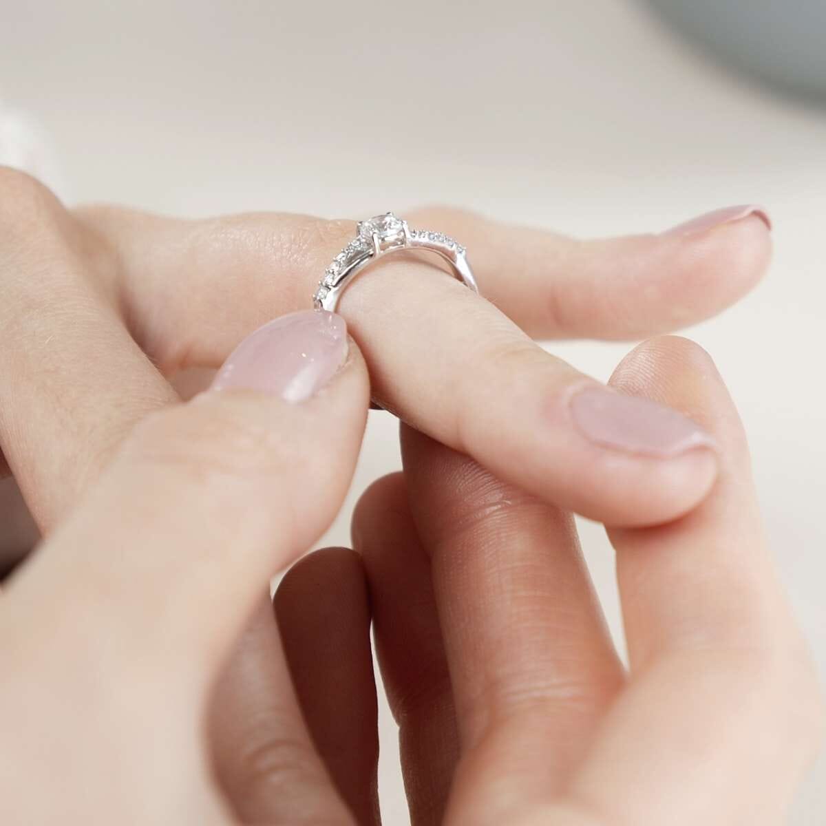 0,45 Karat Pavé Verlobungsring, 14k Gelbgold, Mit 20 Diamanten (D-Farbe, VVS1) – US-Herstellung